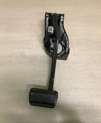 Mercedes-Benz C W204 Brake pedal A2042902301