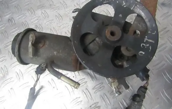 Toyota Yaris Verso Power steering pump