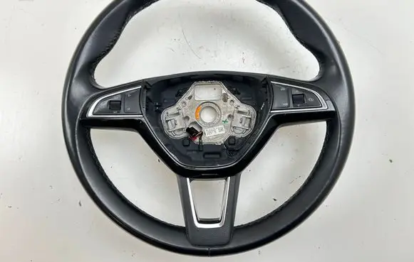 Skoda Octavia Mk3 (5E) Steering wheel 5E0419091 3093152