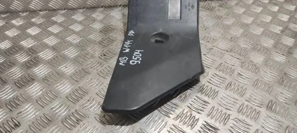 Mercedes-Benz S W140 Tail light bulb cover holder