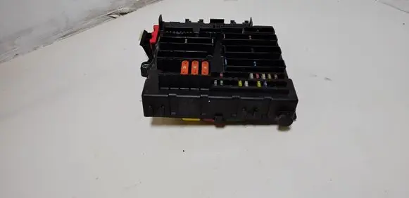 Opel Signum Fuse module 13170890 519049100