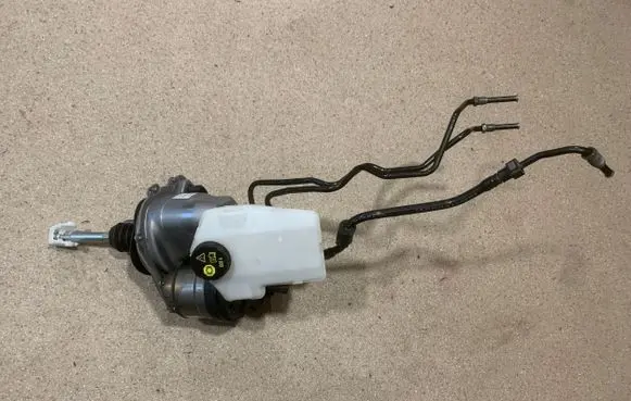 Porsche Taycan 9J1 Brake booster 9J1614105F 9J1614724B