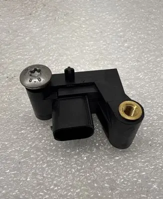BMW 5 E60 E61 Airbag deployment crash/impact sensor 6977398 120408