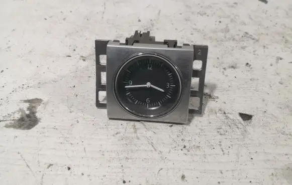 Volkswagen PASSAT B7 Clock 3AA919204A 194805815