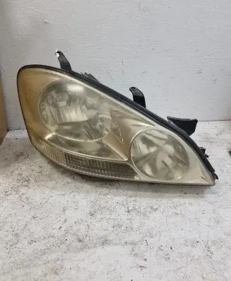 Toyota Avensis Verso Headlight/headlamp