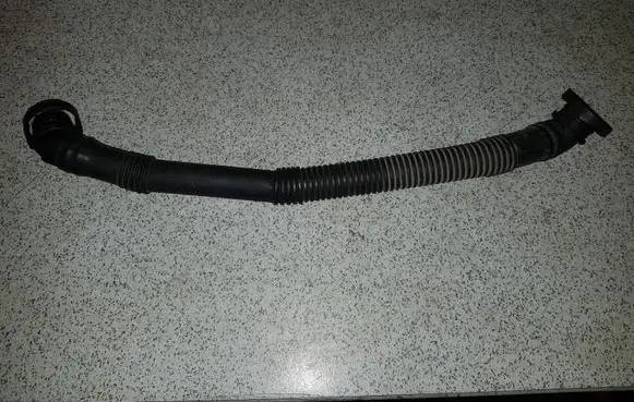 BMW 5 E39 Breather hose/pipe 11151703775