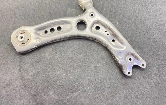 Skoda Octavia Mk3 (5E) Front lower control arm/wishbone 5Q0407152L