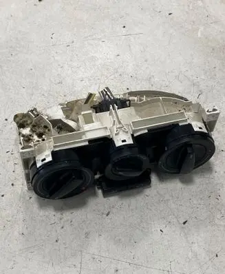 Volkswagen Golf IV Climate control unit 901511210000 657837L10