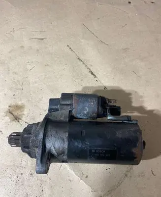 Volkswagen Transporter - Caravelle T5 Starter motor 0001125605