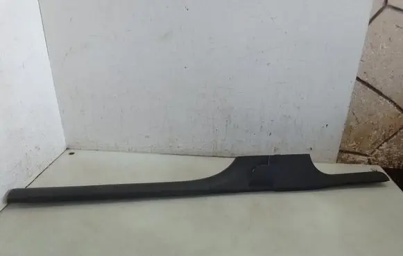 Volkswagen Golf Plus Front sill trim cover 5M0853372