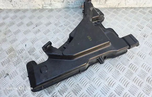 Windshield washer fluid reservoir/tank