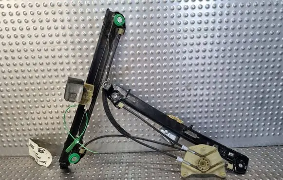Seat Leon (1P) Front door electric window regulator 1P0837462A