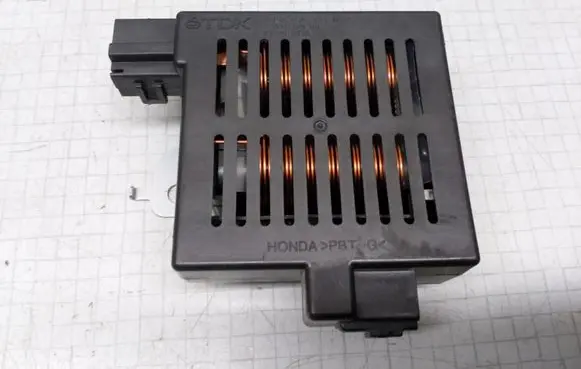 Honda Civic Aerial antenna amplifier 39155S5AE011M1 ZCD112009 Y31200176