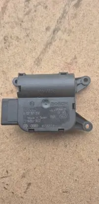 Audi A6 S6 C6 4F Air flap motor/actuator 0132801358 4F0820511