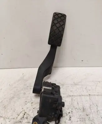 Audi A3 S3 8L Accelerator throttle pedal 6PV00777001 1J1721503H L065099