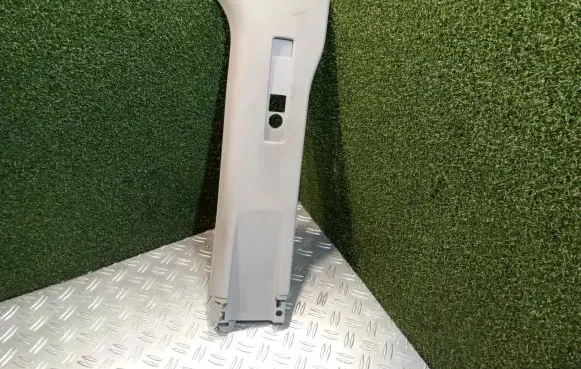 (B) pillar trim (top)