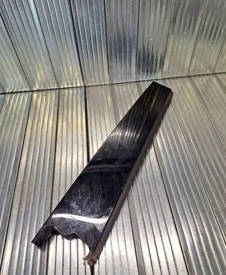 Porsche Macan (95B) Front door trim (molding) 95B853352D