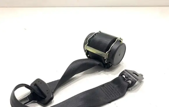 Renault Clio IV Rear seatbelt 