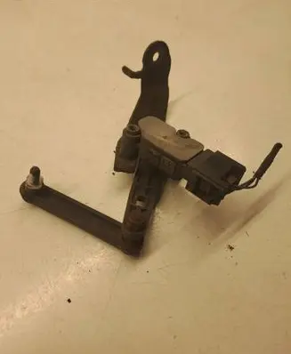 BMW X5 F15 Rear air suspension level height sensor 6867646 10172401233