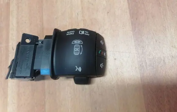 Renault Scenic III - Grand scenic III Head unit multimedia control 255520014R