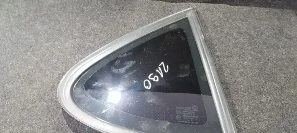 Chevrolet Tacuma Rear side window