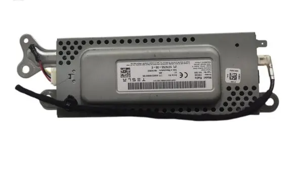 Tesla Model 3 Antenna control unit 107975500E