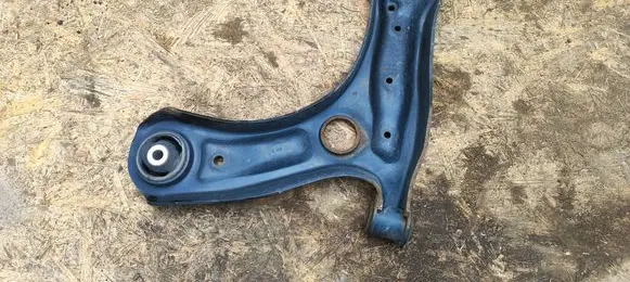 Audi A1 Front lower control arm/wishbone 6R0407152F