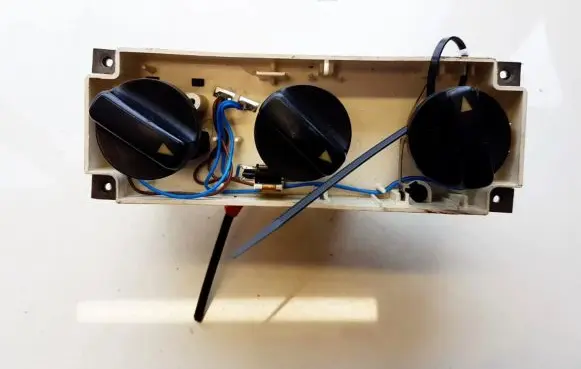 Audi 80 90 B3 Climate control unit USEA