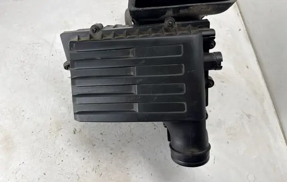 Audi Q3 F3 Air filter box 5Q0129607AD 5Q0129601BK