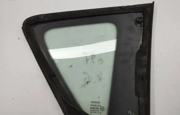 Toyota Corolla Verso AR10 Rear side window 43r00048
