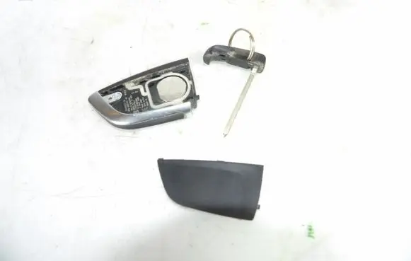 BMW X1 F48 F49 Ignition key/card 680599201