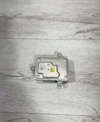 BMW X5 E70 Headlight ballast module Xenon 7255724 10EEG111387 130732926301