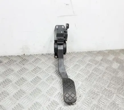 Volkswagen Polo IV 9N3 Accelerator throttle pedal 0281002374 2721503F 200174Y
