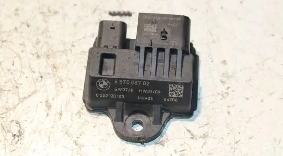 Glow plug pre-heat relay