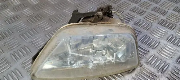 Ford Focus Front fog light 2M5115K201AH 2M51-15K201-AH