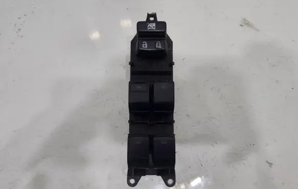 Toyota Prius (XW30) Electric window control switch 515220
