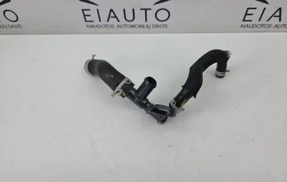 Engine coolant pipe/hose