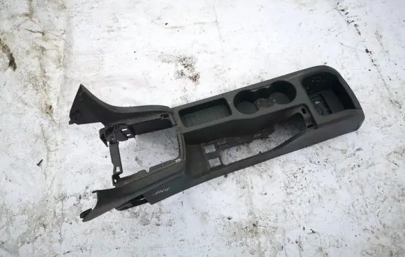 Ford Focus Cup holder 4m5xa04584a 4m5x-a04584-a