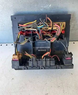 Volkswagen Touran I Comfort/convenience module 3C0937049AH F005V00666