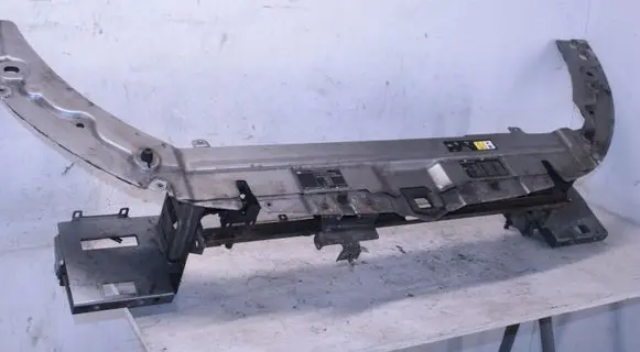 Land Rover Evoque I Top upper radiator support slam panel BJ3200208