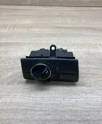 Mercedes-Benz E W211 Light switch 2115450304 04056020