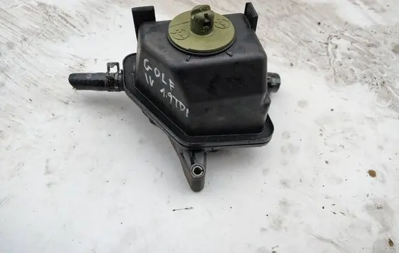Volkswagen Golf IV Power steering tank cap 