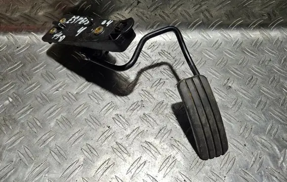 Renault Espace - Grand espace IV Accelerator throttle pedal 8200007513 6PV00811918