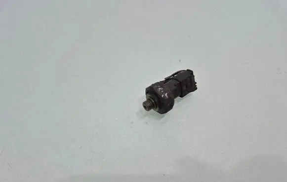 Mercedes-Benz ML W164 Air conditioning (A/C) pressure sensor 