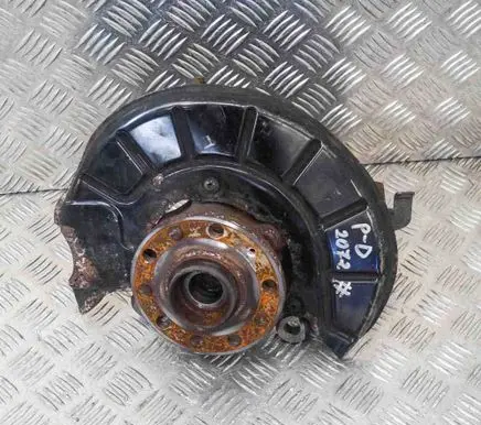 Audi Q3 8U Front wheel hub 5N0400054AD