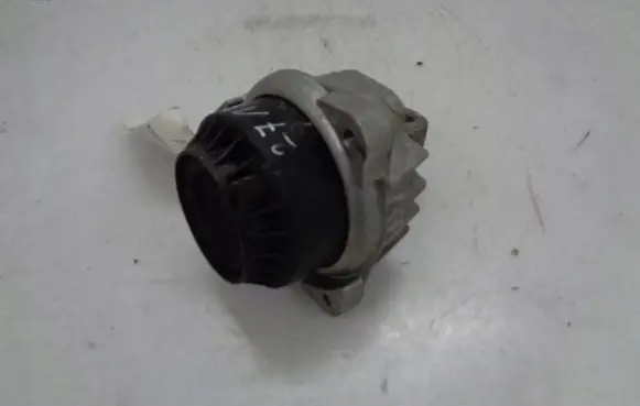 BMW 7 F01 F02 F03 F04 Engine mount bracket 22116777371