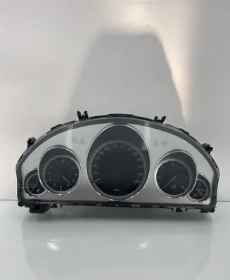 Mercedes-Benz E W212 Speedometer (instrument cluster) A2C53257171