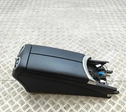 Mercedes-Benz C W205 Center console A2056801205 A2056802305