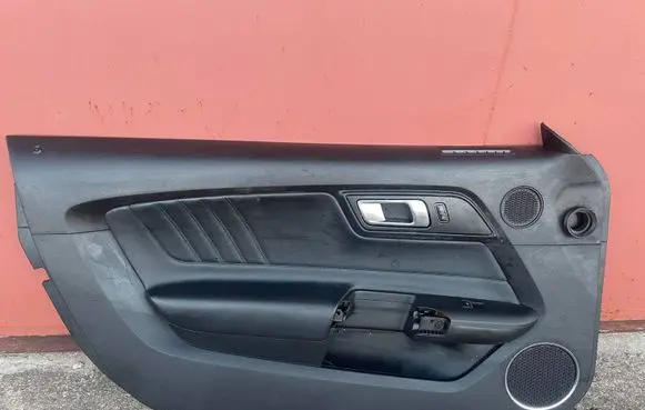Ford Mustang VI Front door card panel trim FR3B6323943