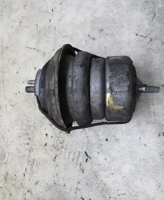 Jaguar XJ X351 Engine mount vacuum valve KRIS235789